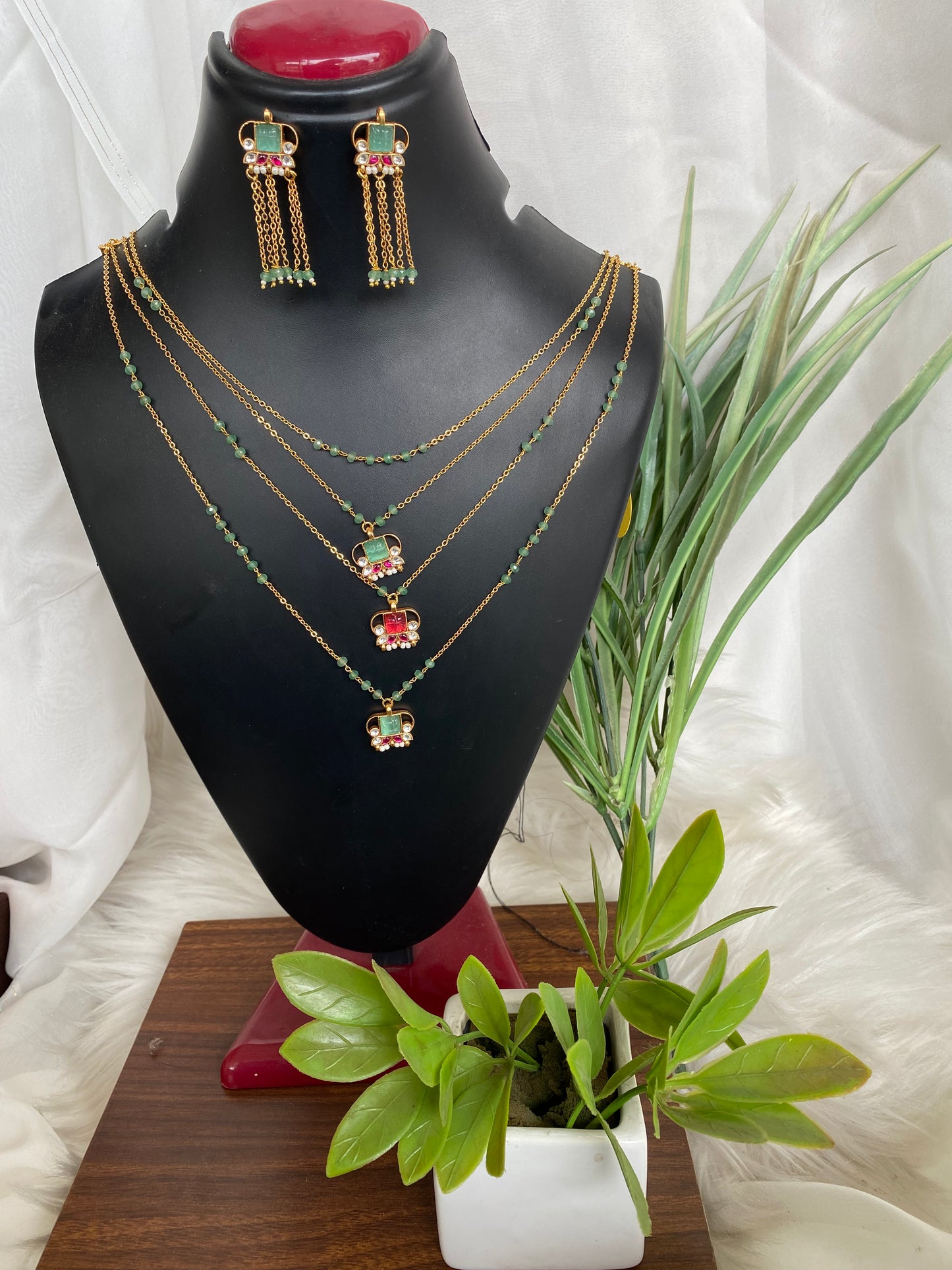 Sutrika Necklace