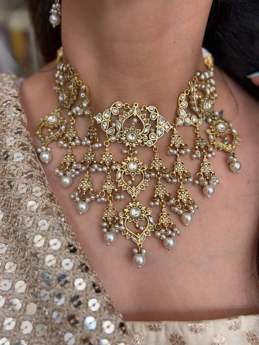 Begum polki choker