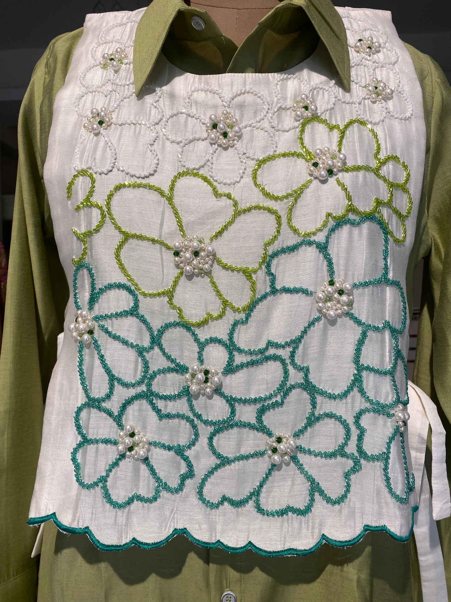 Bib handwork Top