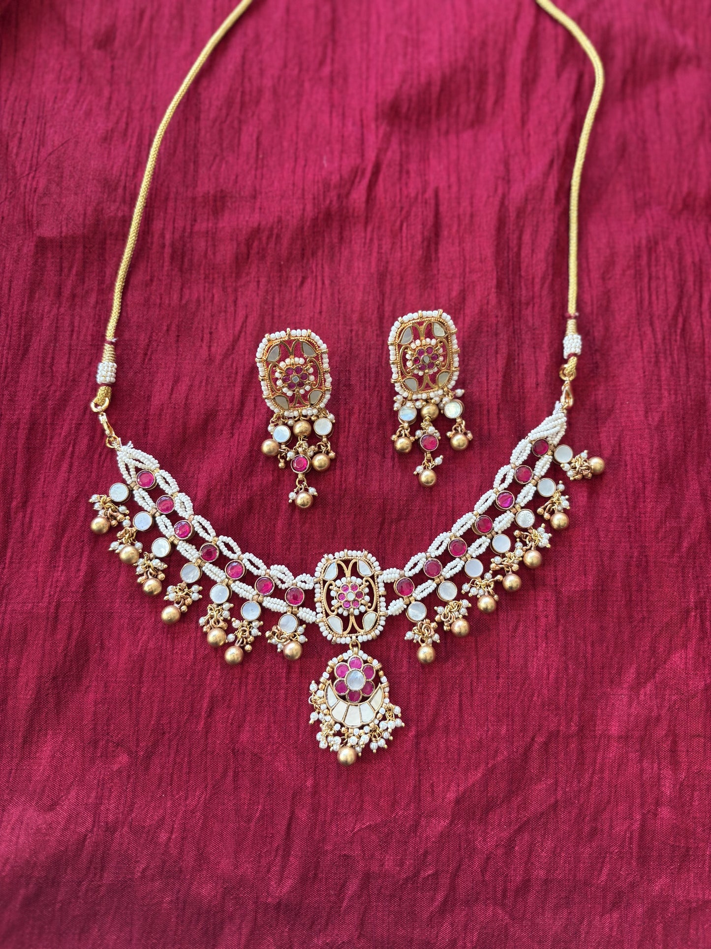 Regal Jadau Chokar Set
