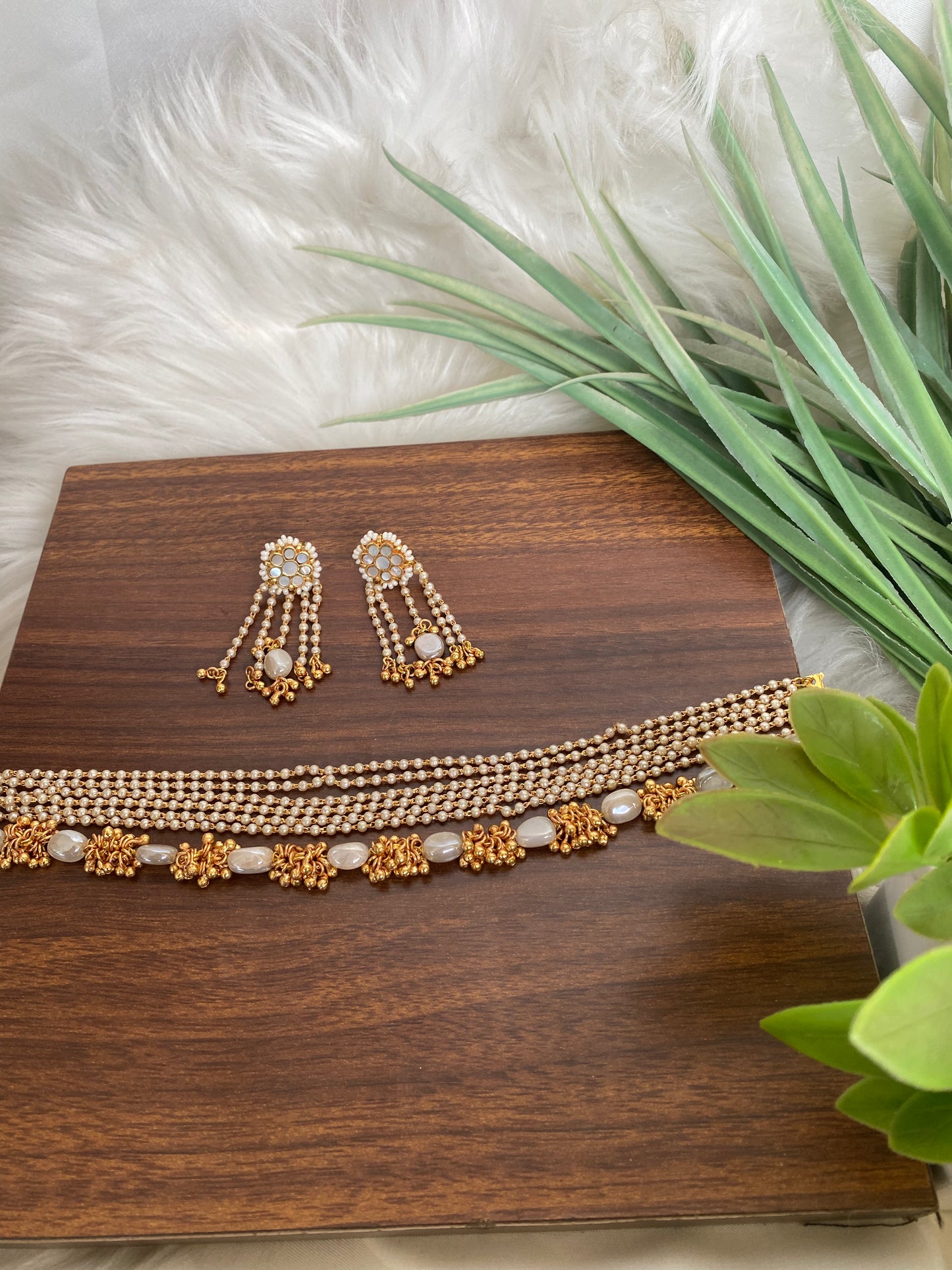 Indo Western Jadau Choker Set