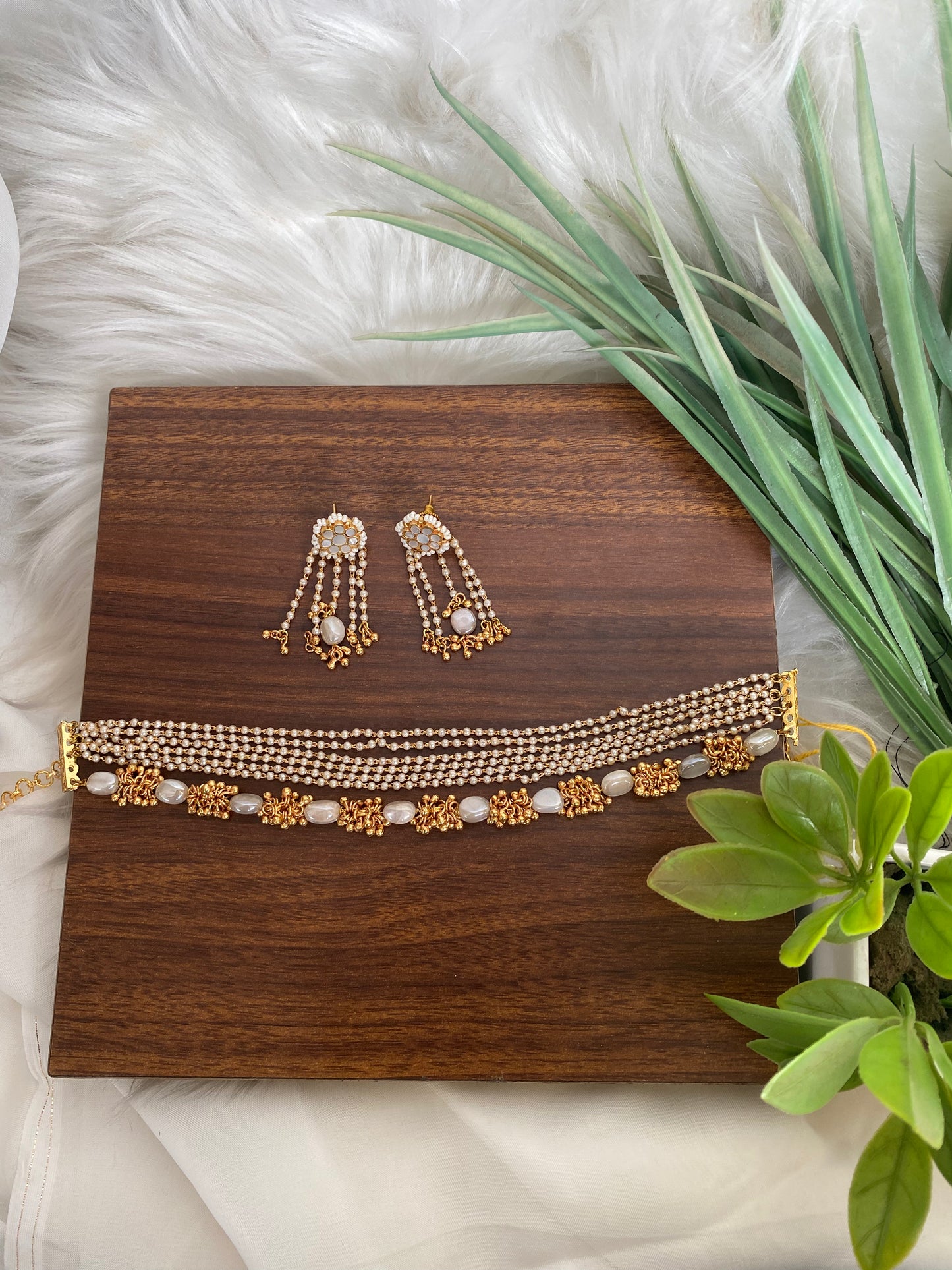 Indo Western Jadau Choker Set
