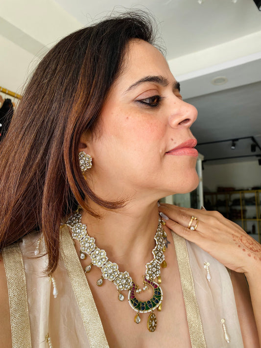 Noor-e-Mayur Choker