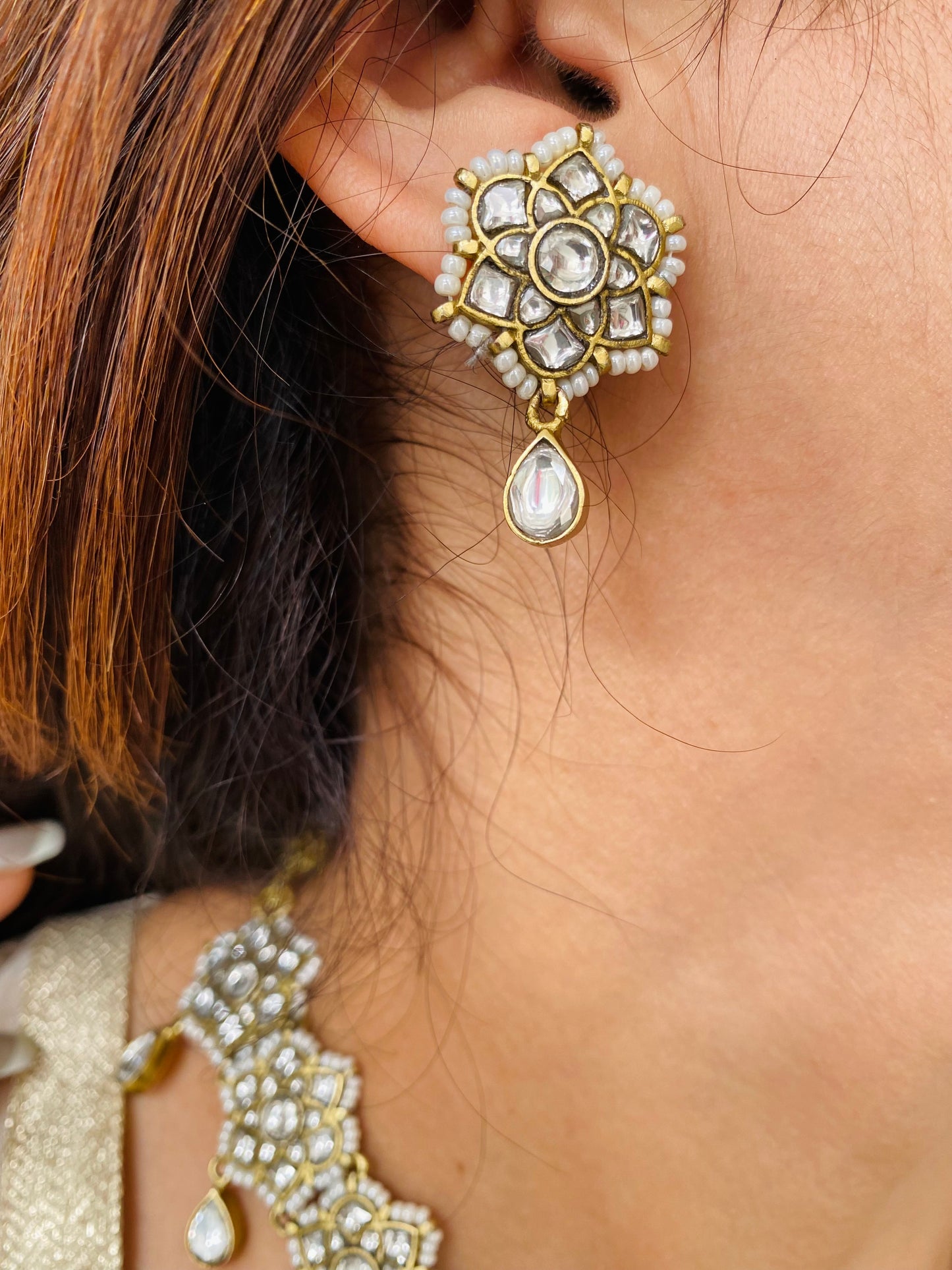 Noor-e-Mayur Choker