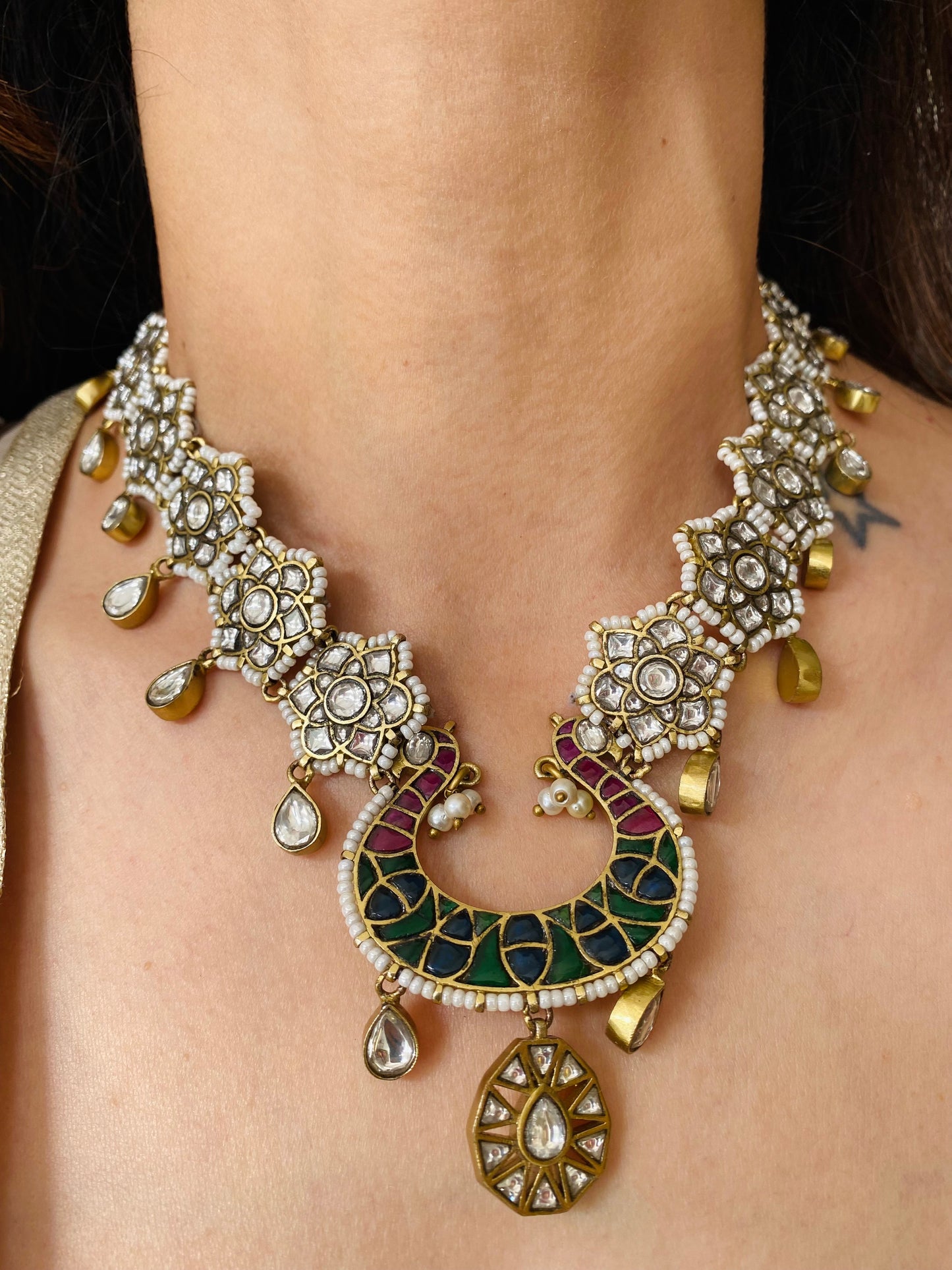 Noor-e-Mayur Choker