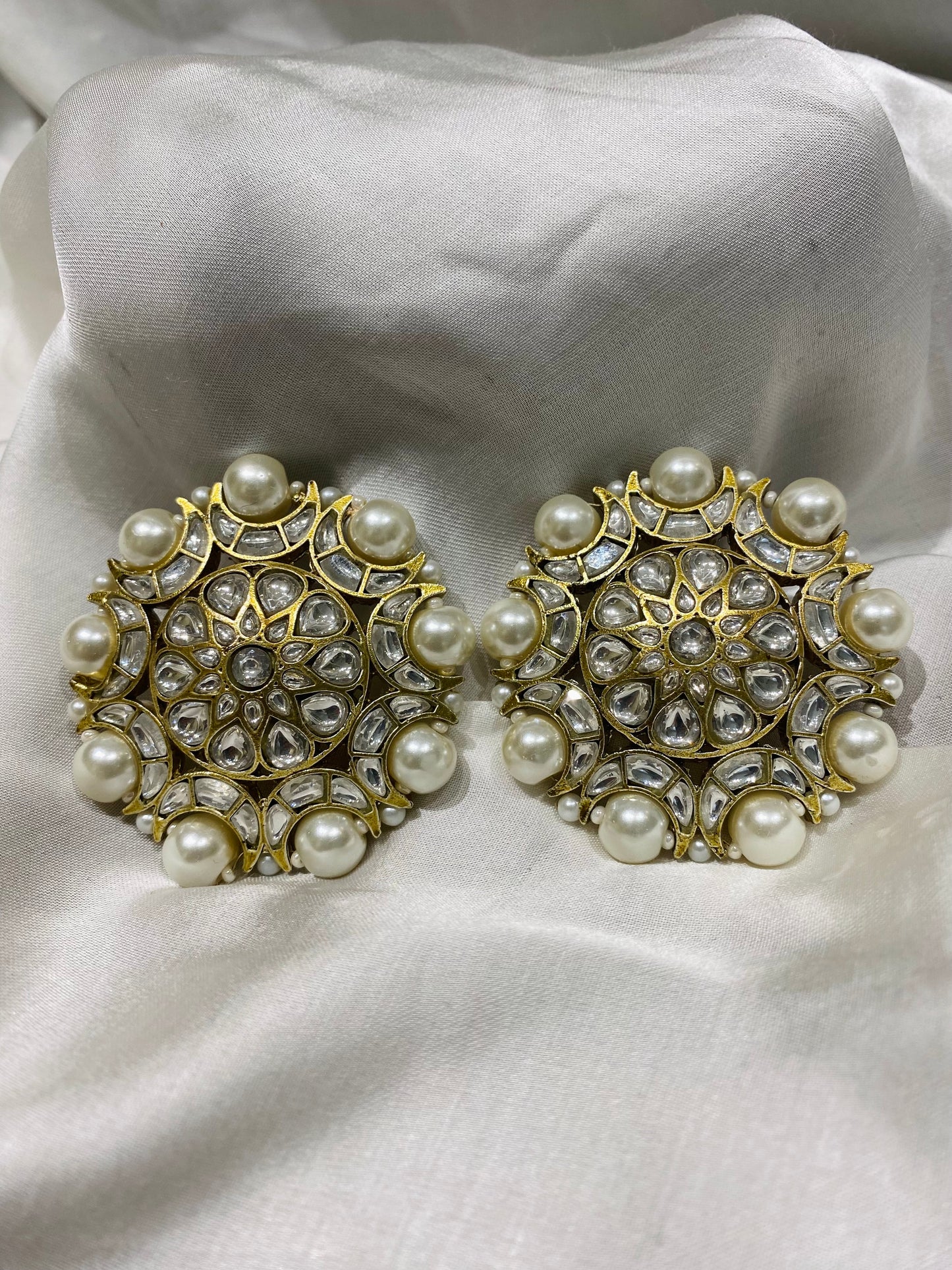 Noor jadau Studs