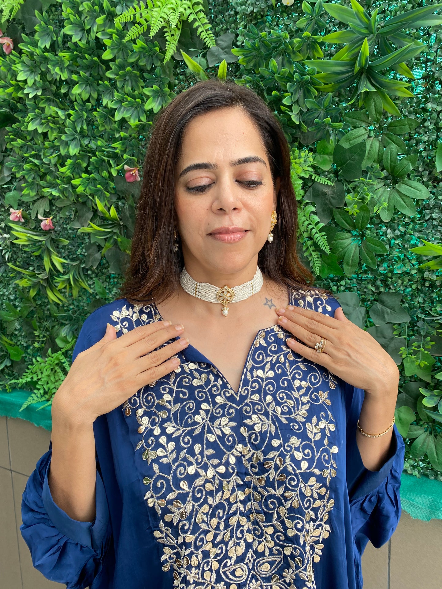 chaand choker set