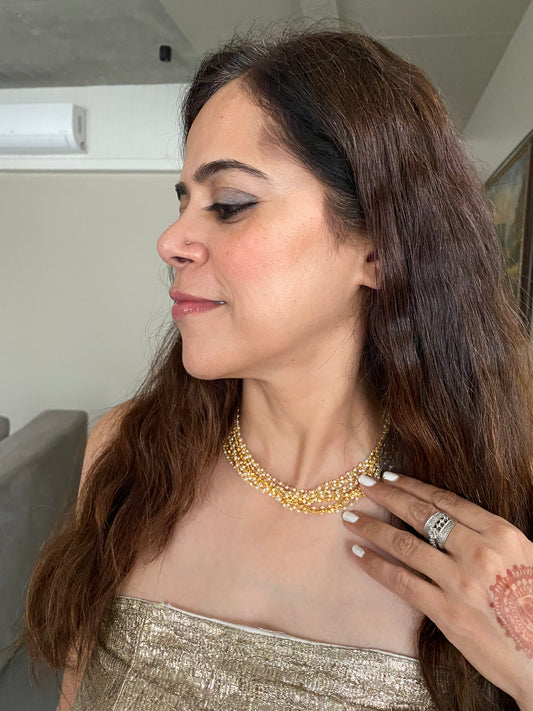 Multilayered gold choker